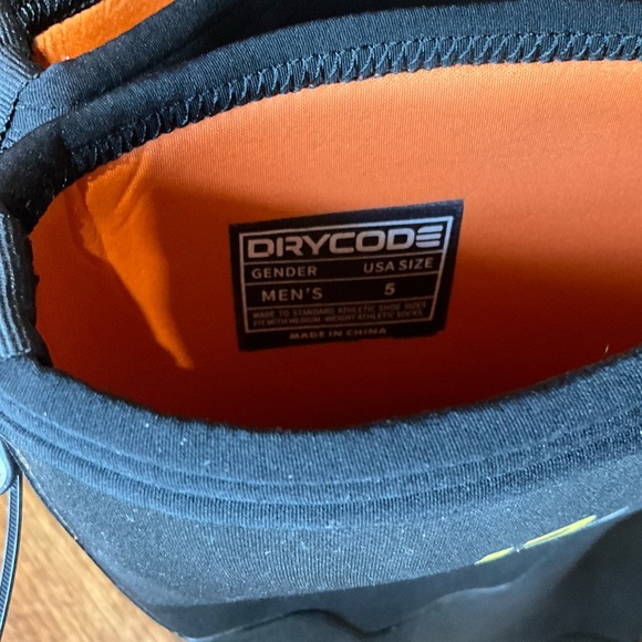 NWT men’s size 5 DRYCODE rubber boots